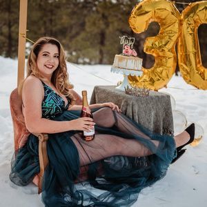 Meet your Posher, Anesia